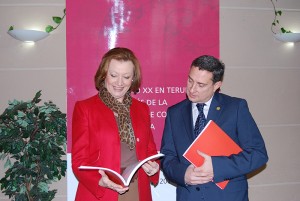 La presidenta de Aragón, Luisa Fernanda Rudi, y el presidente de la Cámara de Teruel, Jesús Blasco. 