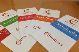 Folletos de nuevos certificados de la Cámara