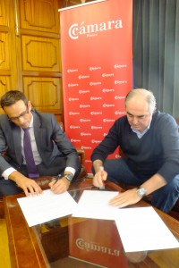 Firma aportación voluntaria de Bantierra a la Cámara de Comercio de Huesca