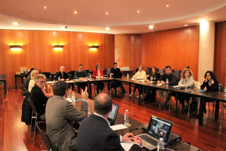 El Hub turístico de la provincia de Huesca analiza las necesidades formativas y de recursos humanos del sector