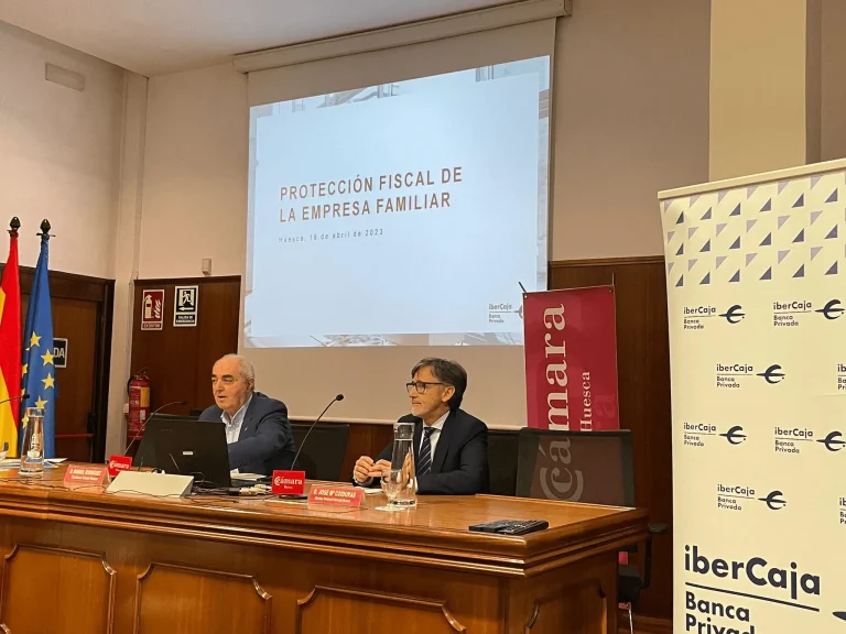 Ibercaja y la Cámara de Huesca apoyan a la empresa familiar con una jornada sobre planificación fiscal