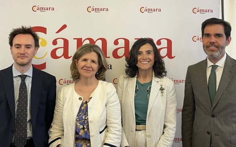 Las empresas altoaragonesas plantean propuestas de simplificación administrativa en una jornada en la Cámara de Comercio