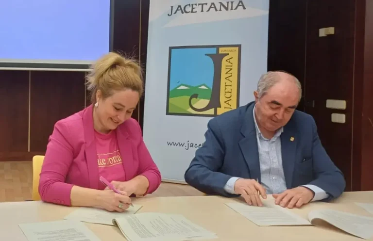 La Comarca de la Jacetania y la Cámara de Comercio de Huesca firman un nuevo convenio de colaboración