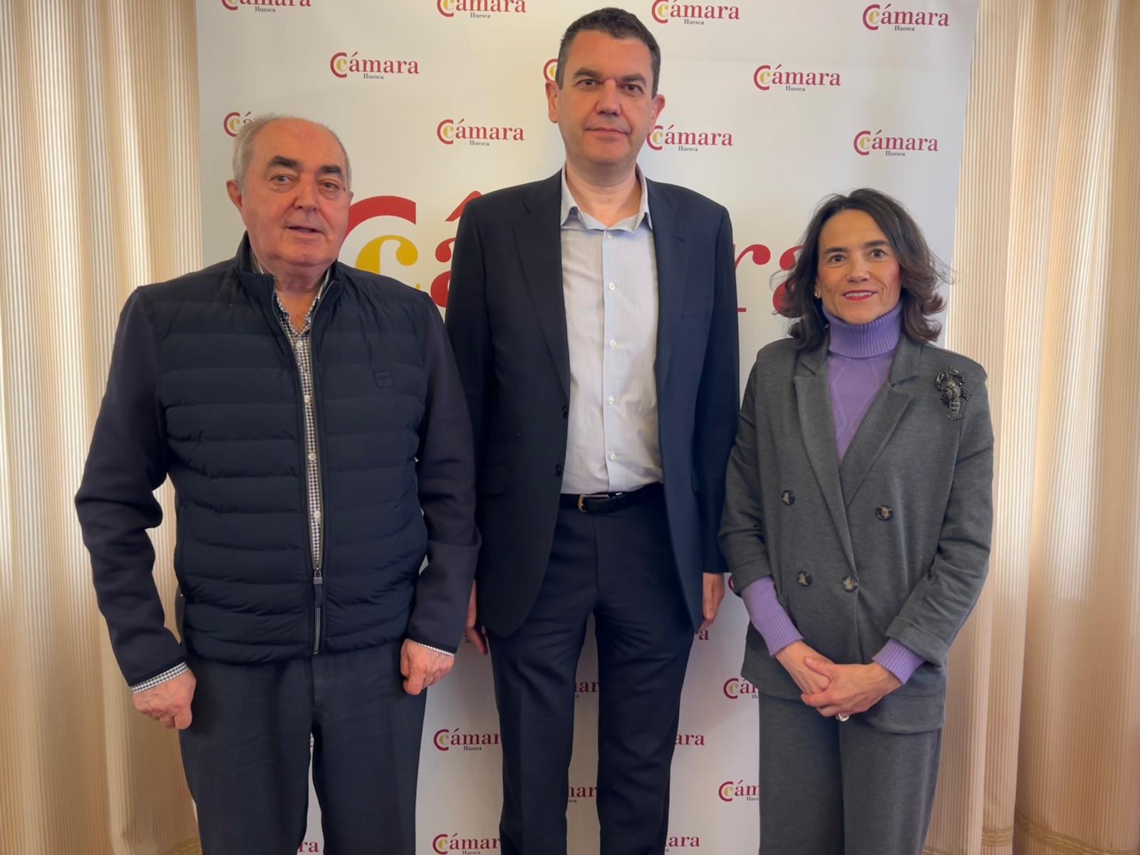 La Cámara de Comercio de Huesca y Centro de CaixaBank Empresas en Huescaexploran vías de colaboración para reforzar el apoyo al tejido empresarial de la provincia