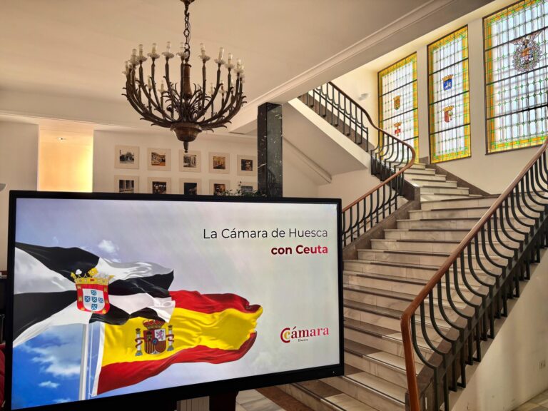 La Cámara de Huesca se suma a la iniciativa de la red cameral para izar la bandera de Ceuta en toda España en apoyo a la sociedad y a las empresas de la ciudad
